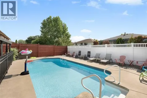 2257 Askin Windsor ON N9B 3Y4