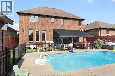 2257 Askin Windsor ON N9B 3Y4