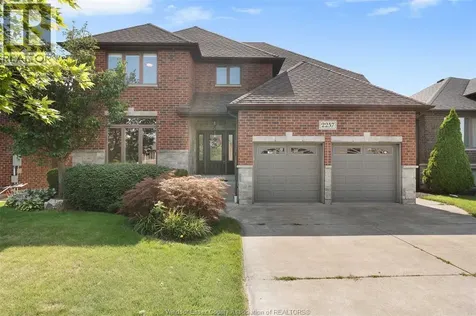 2257 Askin Windsor ON N9B 3Y4