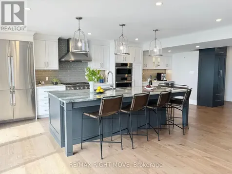 1189 Woodland Drive Oro-medonte ON L3V 0R8