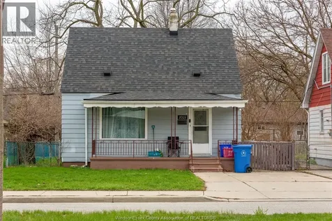 1015 Partington Avenue Windsor ON N9B 2P1