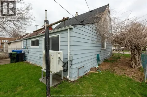 1015 Partington Avenue Windsor ON N9B 2P1
