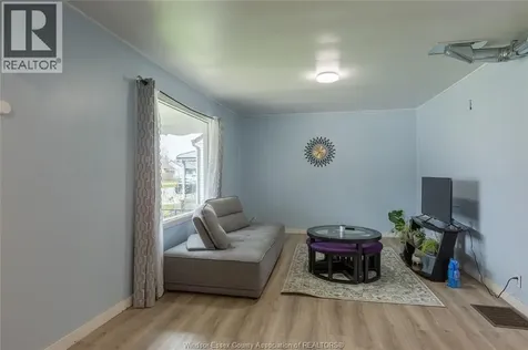 1015 Partington Avenue Windsor ON N9B 2P1