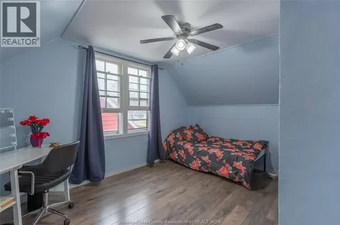 1015 Partington Avenue Windsor ON N9B 2P1