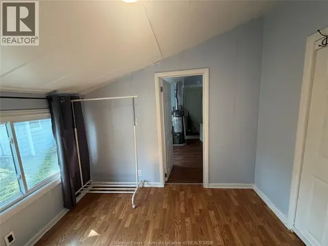 1015 Partington Avenue Windsor ON N9B 2P1
