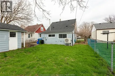 1015 Partington Avenue Windsor ON N9B 2P1