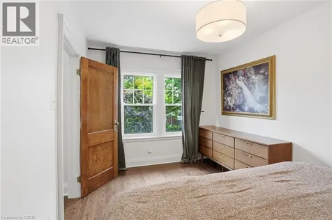 17 Tuxedo Avenue South Hamilton ON L8K 2R7