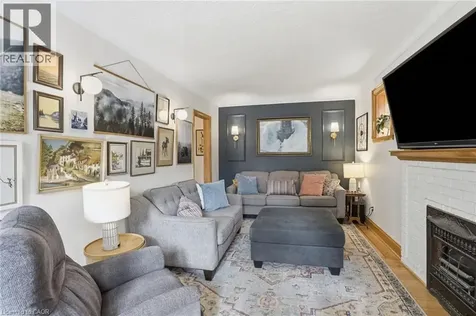 17 Tuxedo Avenue South Hamilton ON L8K 2R7