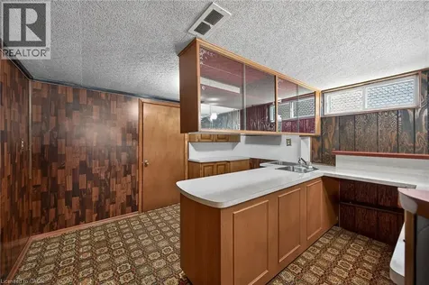 122 Glen Forest Drive Hamilton ON L8K 5Z1