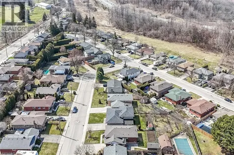 122 Glen Forest Drive Hamilton ON L8K 5Z1