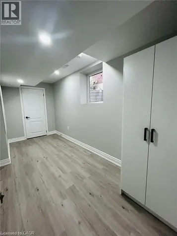 216 Woodbine (basement) Avenue Kitchener ON N2R 1Y5