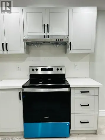 216 Woodbine (basement) Avenue Kitchener ON N2R 1Y5