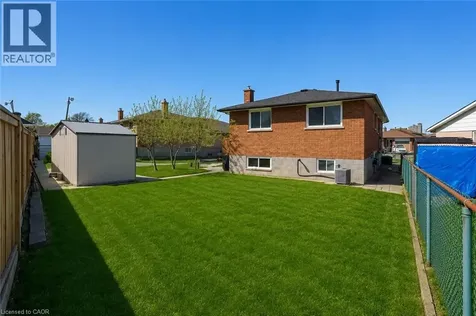 134 Marcella Crescent Hamilton ON L8K 6G3