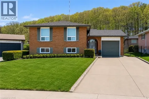 134 Marcella Crescent Hamilton ON L8K 6G3