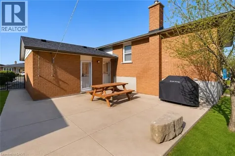 134 Marcella Crescent Hamilton ON L8K 6G3
