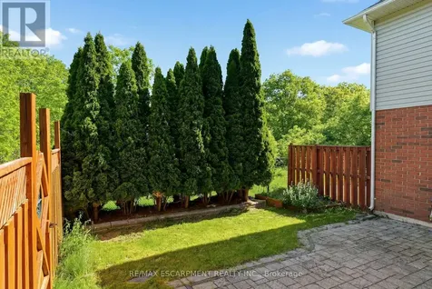 1745 Creek Way Burlington (uptown) ON L7L 7E1