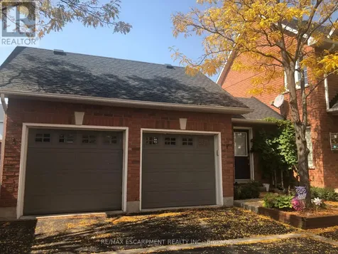 1745 Creek Way Burlington (uptown) ON L7L 7E1