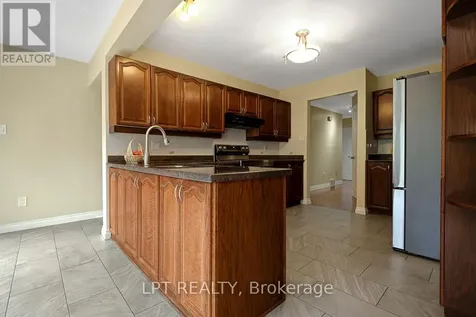 61 Shetland Way Ottawa ON K2M 1S4