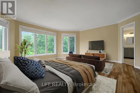 61 Shetland Way Ottawa ON K2M 1S4