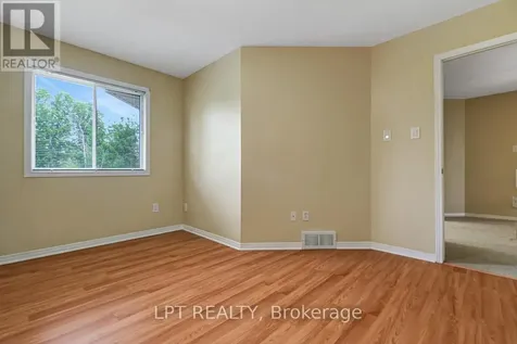 61 Shetland Way Ottawa ON K2M 1S4