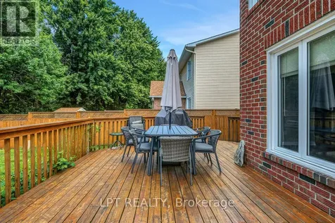 61 Shetland Way Ottawa ON K2M 1S4