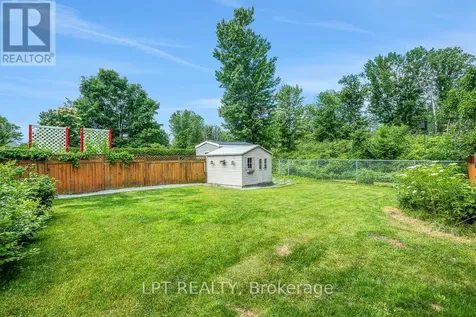 61 Shetland Way Ottawa ON K2M 1S4
