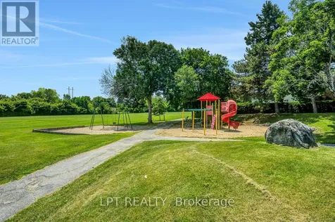 61 Shetland Way Ottawa ON K2M 1S4