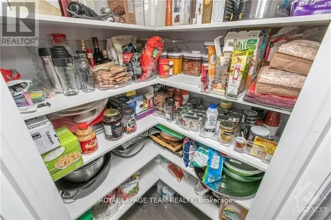 257 Gossamer Street Ottawa ON K1W 0B2