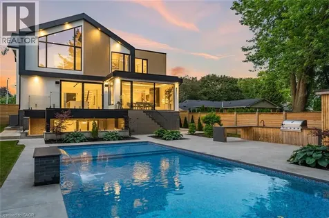 298 Strathcona Drive Burlington ON L7L 2E1