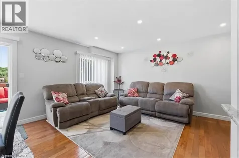 84 Westmeadow Drive Kitchener ON N2N 3P1