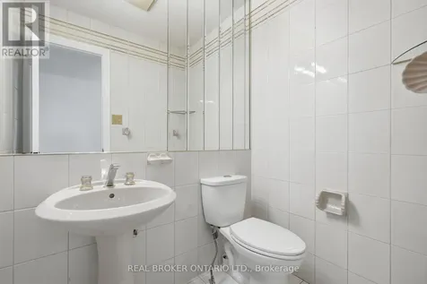 94 Roxana Avenue Vaughan (west Woodbridge) ON L4L 3Y8