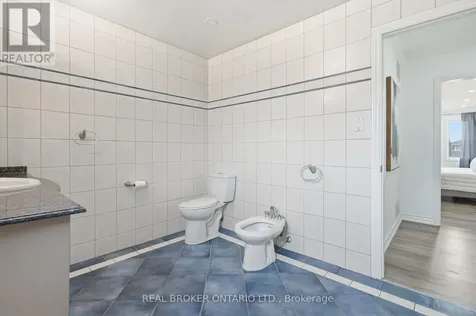 94 Roxana Avenue Vaughan (west Woodbridge) ON L4L 3Y8