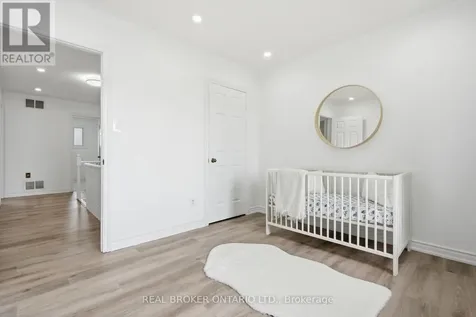 94 Roxana Avenue Vaughan (west Woodbridge) ON L4L 3Y8