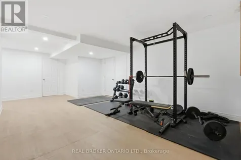 94 Roxana Avenue Vaughan (west Woodbridge) ON L4L 3Y8