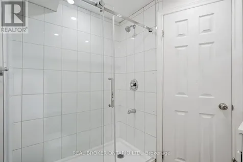 94 Roxana Avenue Vaughan (west Woodbridge) ON L4L 3Y8