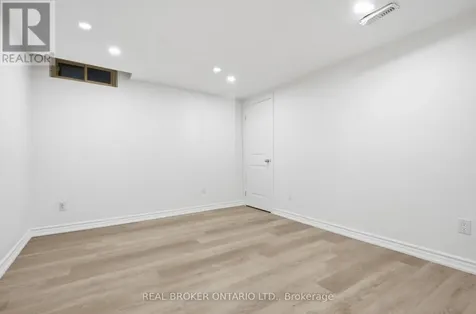 94 Roxana Avenue Vaughan (west Woodbridge) ON L4L 3Y8