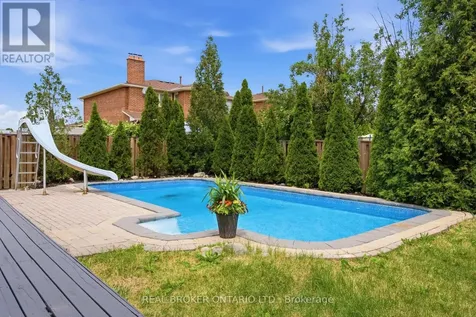 94 Roxana Avenue Vaughan (west Woodbridge) ON L4L 3Y8