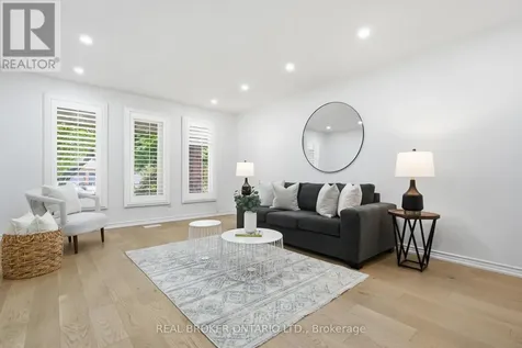 94 Roxana Avenue Vaughan (west Woodbridge) ON L4L 3Y8