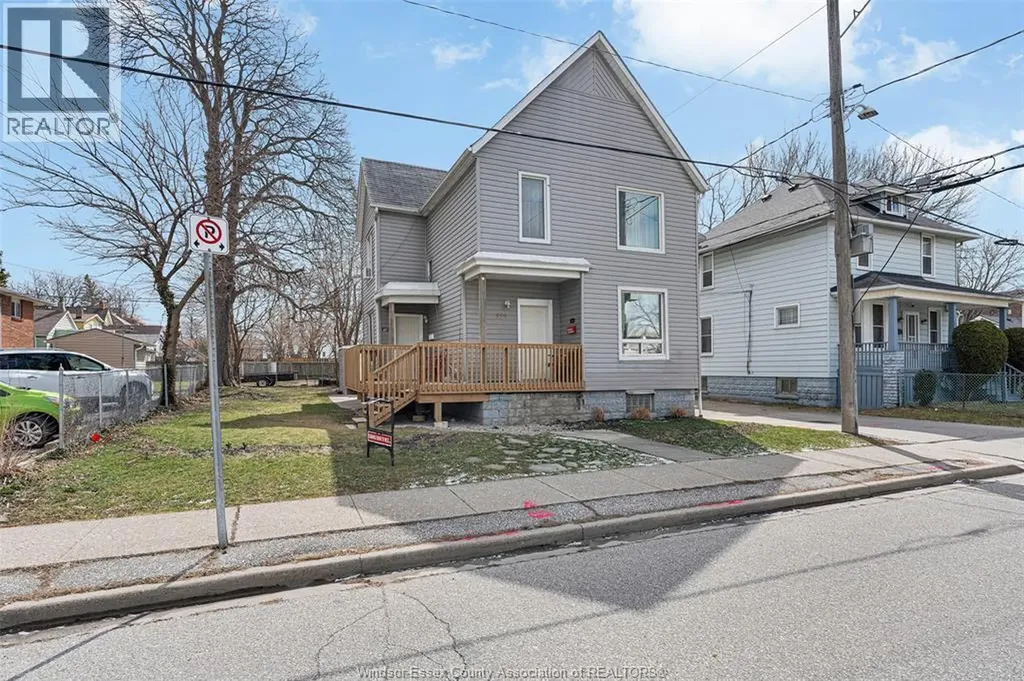 559 Assumption Windsor ON N9A 3B3