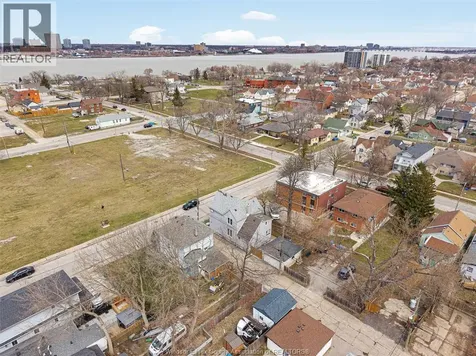 559 Assumption Windsor ON N9A 3B3