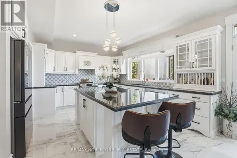 15 Palm Beach Road Oro-medonte ON L0L 1T0
