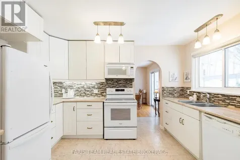 257 Church Street Penetanguishene ON L9M 1G6