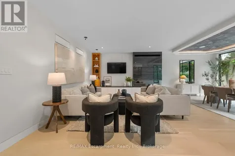 298 Strathcona Drive Burlington (shoreacres) ON L7L 2E1