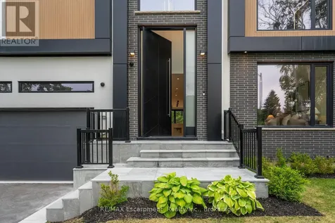 298 Strathcona Drive Burlington (shoreacres) ON L7L 2E1