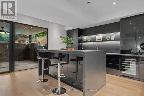298 Strathcona Drive Burlington (shoreacres) ON L7L 2E1