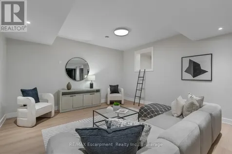 298 Strathcona Drive Burlington (shoreacres) ON L7L 2E1