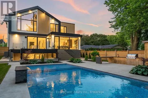 298 Strathcona Drive Burlington (shoreacres) ON L7L 2E1