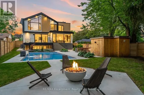 298 Strathcona Drive Burlington (shoreacres) ON L7L 2E1