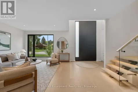 298 Strathcona Drive Burlington (shoreacres) ON L7L 2E1