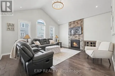 73 Bristling Crescent Ottawa ON K2J 6C2